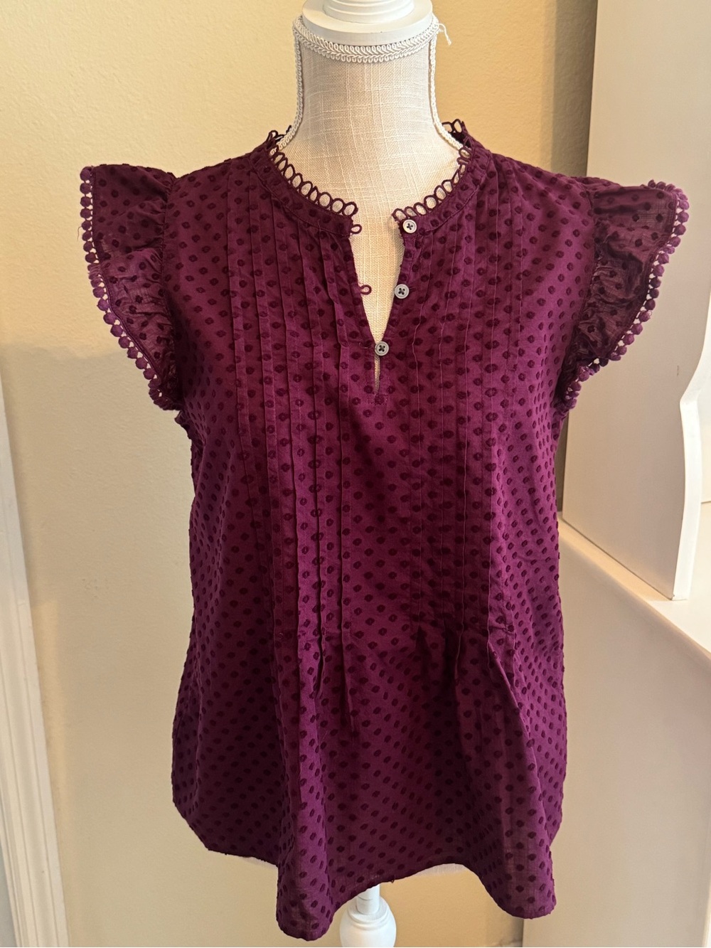 Loft Clip Dot Top